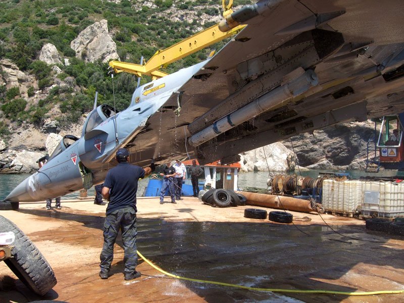 Πρωτοφανές: Το Mirage 2000EGM που έπεσε πλέει (!) προς την Εύβοια - Δεν συνετρίβη αλλά προσθαλασσώθηκε... μόνο του! - Φωτογραφία 4