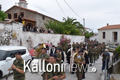 Με μεγάλες τιμές η Λέσβος υποδέχτηκε τον ήρωα Εφ. Ανθλγο Γεώργιο Ζερβομανώλη που έπεσε μαχόμενος στην Κύπρο (vids, pics) - Φωτογραφία 11