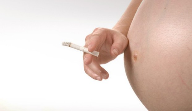 Το κάπνισμα προκαλεί βλάβες στο ήπαρ του εμβρύου - Φωτογραφία 1