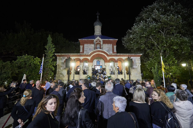 Κωνσταντίνος Μητσοτάκης: Τα Χανιά αποχαιρετούν τον πρώην πρωθυπουργό - Σε λαϊκό προσκύνημα η σορός του - Φωτογραφία 2
