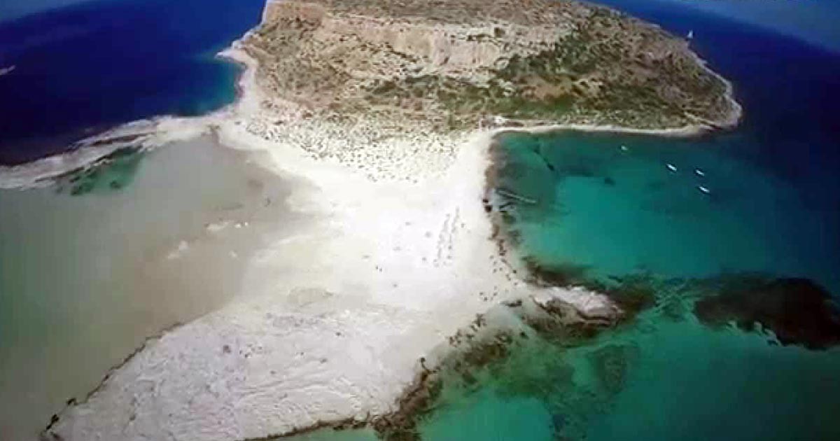 Κι όμως αυτή παραλία είναι Ελληνική: Δε φαντάζεστε που βρίσκεται -  Δείτε το μαγευτικό βίντεο... [video] - Φωτογραφία 1