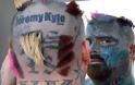 Ο «βασιλιάς των τατουάζ» στη Βρετανία κινδυνεύει να χάσει το χέρι του! - Φωτογραφία 1