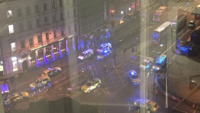 Τρόμος στο Λονδίνο: Διπλό χτύπημα με 6 νεκρούς και 30 τραυματίες - ΒΙΝΤΕΟ - ΦΩΤΟ - Φωτογραφία 6