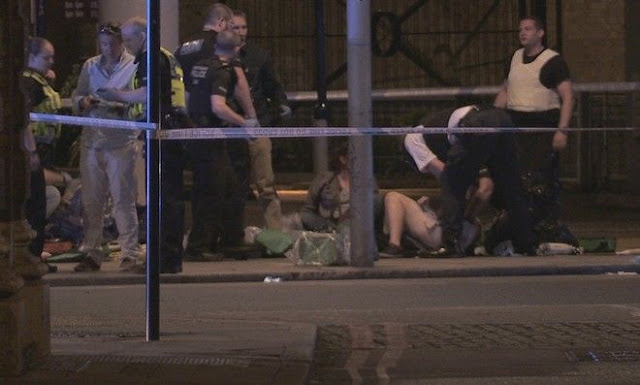 Αιματοκύλισμα Λονδίνο: Περισσότεροι από 40 άνθρωποι έχουν διακομιστεί σε πέντε νοσοκομεία της βρετανικής πρωτεύουσας - Φωτογραφία 5