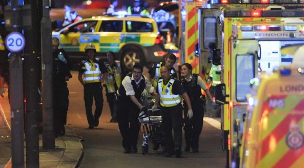 Λονδίνο: Το ISIS ανέλαβε την ευθύνη για το τρομοκρατικό χτύπημα -Οι άρρωστοι πανηγυρισμοί στο Διαδίκτυο [photos+video] - Φωτογραφία 9