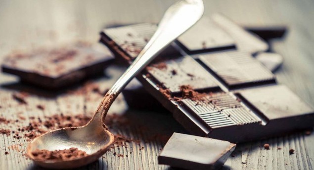 Ο ρόλος της μαύρης σοκολάτας στη δίαιτα - Φωτογραφία 1