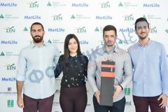 Φοιτητές δημιούργησαν έξυπνο κολονάκι που «διώχνει» τα αυτοκίνητα από τις ράμπες για ΑμεΑ  [photos+video]