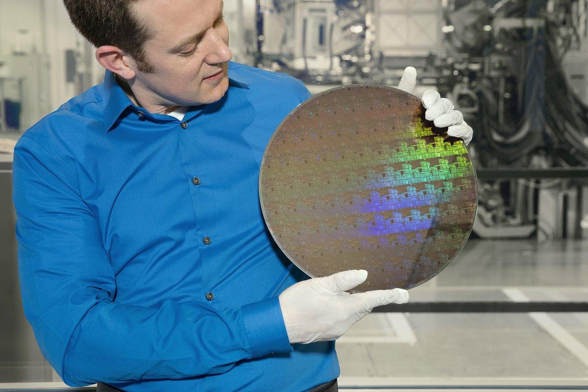 Η IBM υπόσχεται chip με 30 δις τρανζίστορ κατασκευής 5nm - Φωτογραφία 1