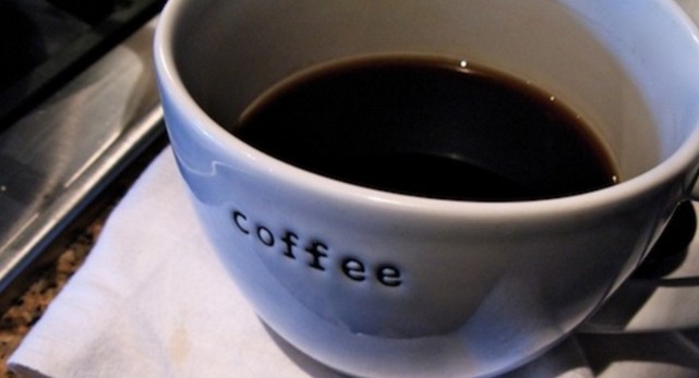 Πώς φεύγει ο λεκές από καφέ ή τσάι για να μην μείνει σημάδι - Φωτογραφία 1