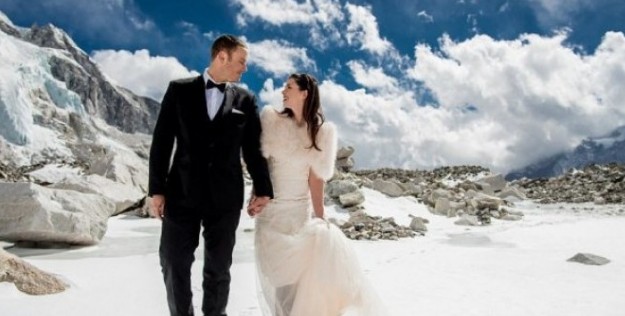 Το ζευγάρι που παντρεύτηκε στην κορυφή του Έβερεστ - Φωτογραφία 1