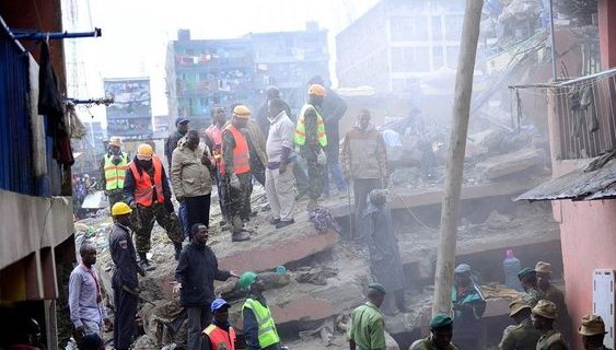 Τραγωδία στην Κένυα: Κατέρρευσε επταώροφη πολυκατοικία στο Ναϊρόμπι – Φόβοι για δεκάδες νεκρούς - Φωτογραφία 4