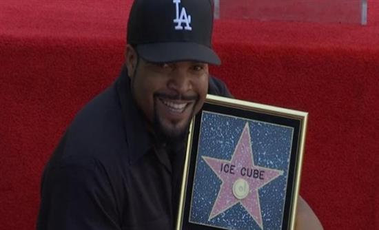 Αστέρι στη Λεωφόρο της Δόξας απέκτησε ο Ice Cube - Φωτογραφία 1