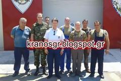 O Αντιπρόεδρος του Πολεμικού Μουσείου Ταξίαρχος Παν. Γεωργόπουλος στο 301 Εργοστάσιο Βάσεως