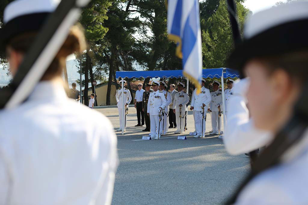 Τελετή Επίδοσης Ξιφών σε Αξιωματικούς Ειδικοτήτων ΠΝ (ΦΩΤΟ) - Φωτογραφία 6