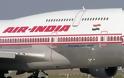 Εκτός εταιρείας οι υπέρβαροι αεροσυνοδοί της Air India