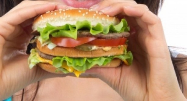 H κατανάλωση fast food μας κάνει... - Φωτογραφία 1