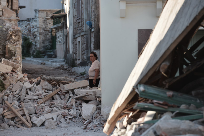 Παγκόσμιο γεωλογικό φαινόμενο αυτό που συνέβη στην Βρίσα - Παρακαλάνε να κάνει σεισμό της τάξης των 5,5 με 5,6 ρίχτερ - Φωτογραφία 1