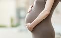 Ο μέσος όρος ηλικίας της Ελληνίδας που αποφασίζει να γίνει μητέρα είναι ο ανώτερος σε όλο τον κόσμο
