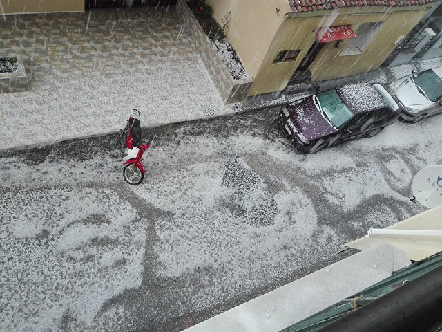 Άσπρισαν οι δρόμοι της Ξάνθης - Ισχυρή χαλαζόπτωση που θύμιζε χιόνι [photos] - Φωτογραφία 3