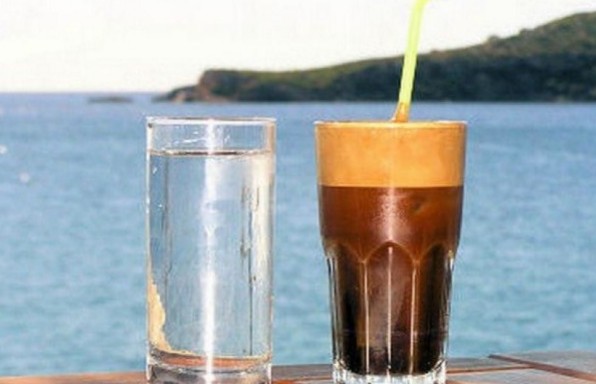 Καφές το πρωί: Γιατί δεν πρέπει να πίνετε με άδειο στομάχι - Φωτογραφία 1