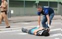 Εικόνες σοκ στην Βραζιλία - Ενας νεκρός οπαδός από επεισόδια στο δρόμο [video]