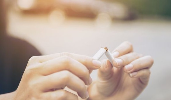 4 λόγοι που μία γυναίκα δε θέλει το τσιγάρο στη ζωή της - Φωτογραφία 1