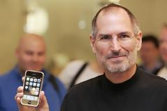 Το iPhone κατασκευάστηκε όταν ο Steve Jobs μίσησε ένα υπάλληλο της Microsoft