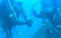 Οι δύτες Καμμένος και Αποστολάκης εξερεύνησαν ναυάγιο στη Λέρο (VIDEO)