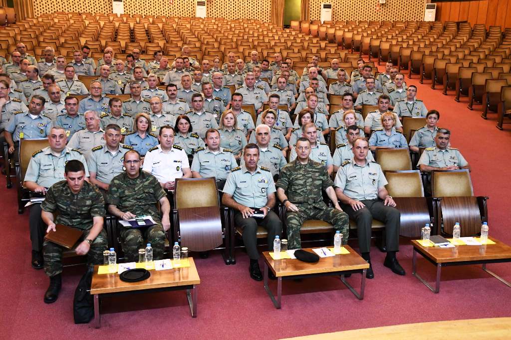 Α/ΓΕΣ σε Συνταγματάρχες: Ο Στρατός αποτελεί πανίσχυρη αποτρεπτική δύναμη (ΦΩΤΟ) - Φωτογραφία 2