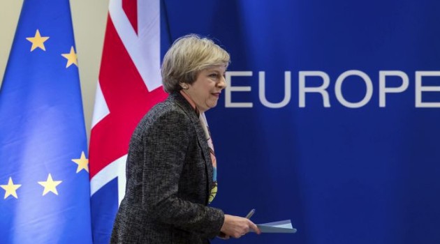 «Δεν θα επιβληθεί σε κανέναν Ευρωπαίο πολίτη να φύγει από τη Βρετανία μετά το Brexit» - Φωτογραφία 1