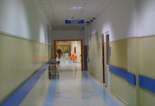 Αχαΐα:Αδειάζουν νοσοκομεία και πολυϊατρεία από γιατρούς - Κίνδυνος μη λειτουργίας τους! - Φωτογραφία 1