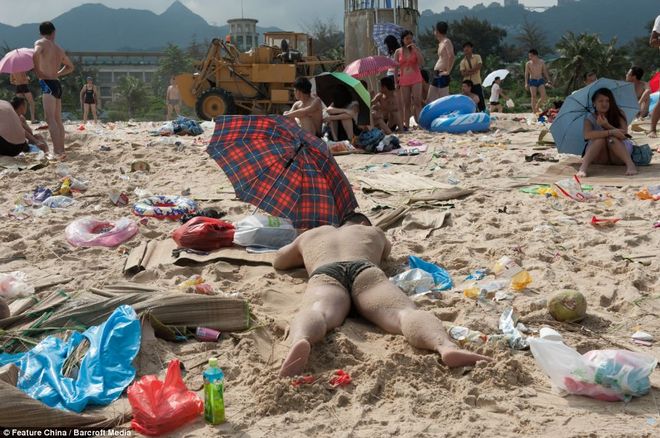 Η πιο βρώμικη παραλία στον κόσμο! [photos - video] - Φωτογραφία 11