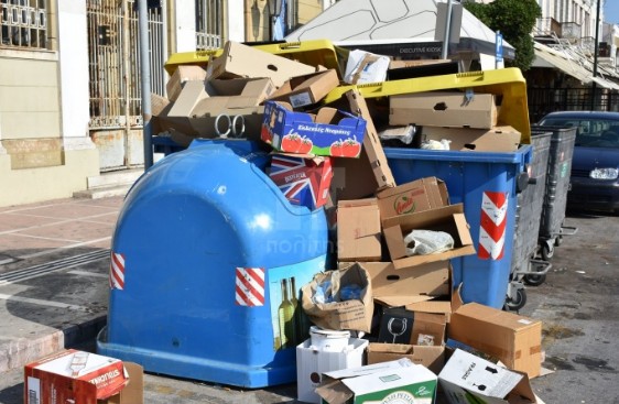 Χαμός στη Χίο με τα σκουπίδια: Ο Δήμος Έκρυψαν τα απορριμματοφόρα γιατί... - Φωτογραφία 1