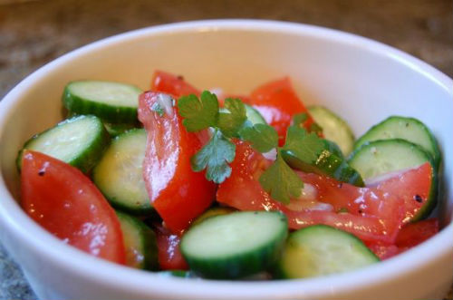 Το Απόλυτο Σοκ: Ποτέ ξανά ντομάτα μαζί με αγγούρι στη σαλάτα - Δείτε γιατί... - Φωτογραφία 1