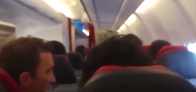 Πτήση τρόμου! O πιλότος κάλεσε τους επιβάτες να προσευχηθούν - Φωτογραφία 1