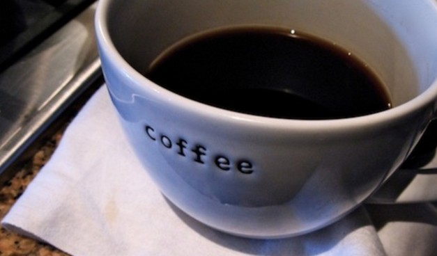 Πώς φεύγει ο λεκές από καφέ ή τσάι για να μην μείνει σημάδι - Φωτογραφία 1