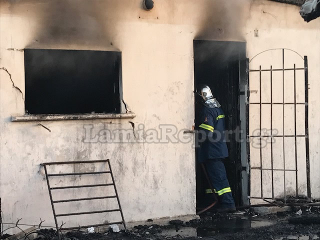 Φθιώτιδα: Έκαψαν το σπίτι του μακελάρη που αποφυλακίστηκε [photos] - Φωτογραφία 3