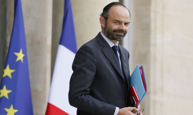 Ο Γάλλος πρωθυπουργός καταγγέλλει την «απόκλιση 8 δισ. ευρώ που κληρονομήσαμε» - Φωτογραφία 1