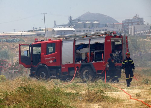 Ηράκλειο: «Έπιασαν» την φωτιά στον καταυλισμό των τσιγγάνων [photos] - Φωτογραφία 5