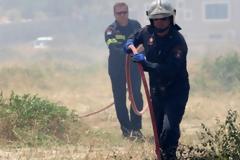 Ηράκλειο: «Έπιασαν» την φωτιά στον καταυλισμό των τσιγγάνων [photos]