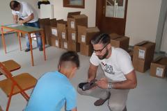 Προσφέροντας παπούτσια και χαμόγελα σε 30.000 φτωχά παιδιά