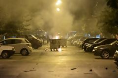 Νύχτα άγριων επεισοδίων από αντιεξουσιαστές στα Εξάρχεια