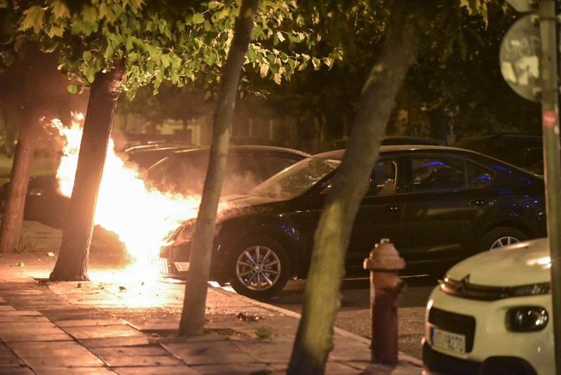 ΕΠΙΔΕΙΞΗ ΔΥΝΑΜΗΣ ΤΩΝ ΑΝΑΡΧΙΚΩΝ:Τα έκαναν λίμπα στα Εξάρχεια - Φωτογραφία 2