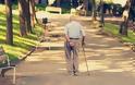 Τι «κρύβει» η ταχύτητα που βαδίζει ένας ηλικιωμένος για την υγεία του;