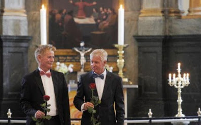 ΣΟΥΗΔΙΑ: Σουηδός πρωθυπουργός: «Όποιοι ιερείς δεν θέλουν να τελέσουν “γάμο” ομοφυλόφιλων, να βρουν άλλη δουλειά» (διότι αυτό ακριβώς είναι ο ιερέας στην προτεσταντική Σουηδία... μία δουλειά) - Φωτογραφία 1