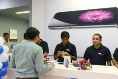 Η Apple έριξε τις τιμές του iphone 8 την Ινδία