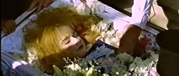 Σχεδόν 21 χρόνια χωρίς την Ελληνίδα σταρ! Η σοκαριστική φωτογραφία της νεκρής Αλίκης... [photo] - Φωτογραφία 3