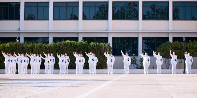 Ο ΥΕΘΑ Πάνος Καμμένος στην τελετή ορκωμοσίας των νέων Σημαιοφόρων τάξεως 2017 στη Σχολή Ναυτικών Δοκίμων - Φωτογραφία 6