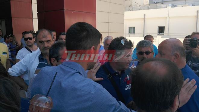 Πάτρα: Ενταση και προπηλακισμοί σε εγκαίνια νοσοκομείου -Γιουχάισαν τον γ.γ. Υγείας - Φωτογραφία 2