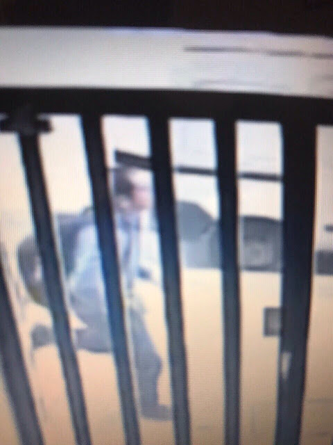 Αυτός είναι ένας από τους δράστες της σπείρας που έκλεβε ιατρικά μηχανήματα [phots] - Φωτογραφία 3